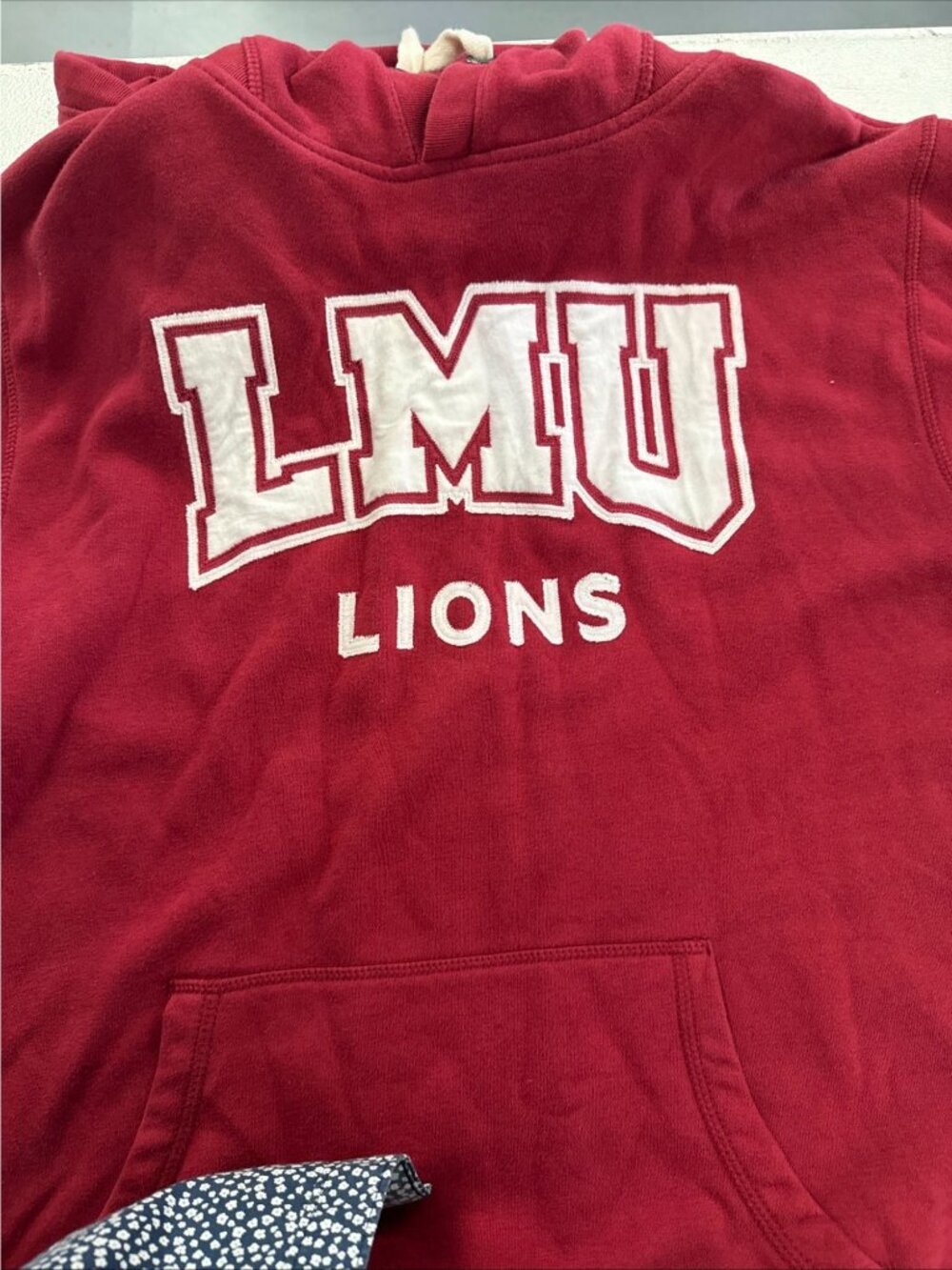 LMU Lions Hoodie Red League Large Pullover With Kangaroo Pocket